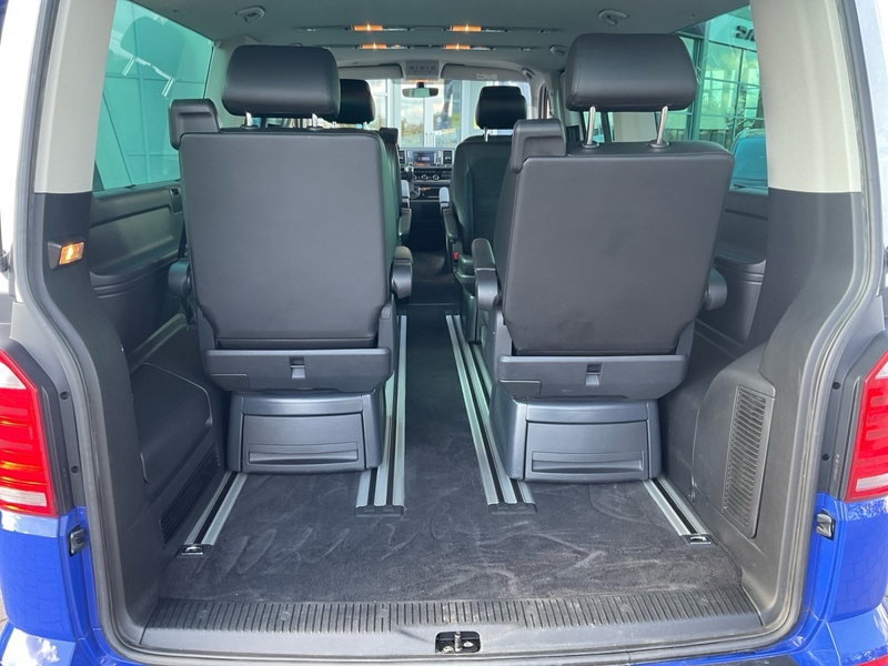Fahrzeugabbildung T6 Multivan Comfortline /DSG Bild 6 von 17
