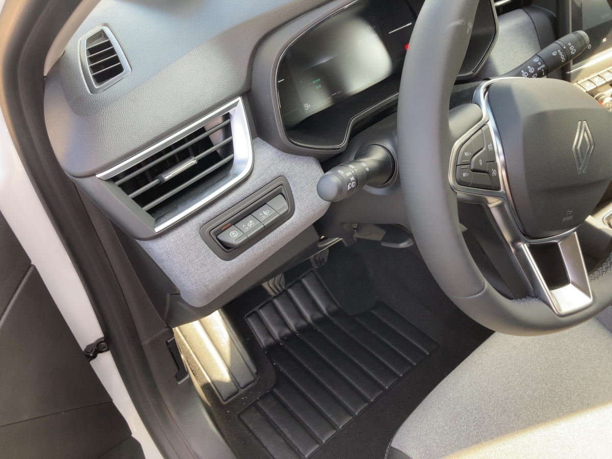 Renault Clio – Bild 12
