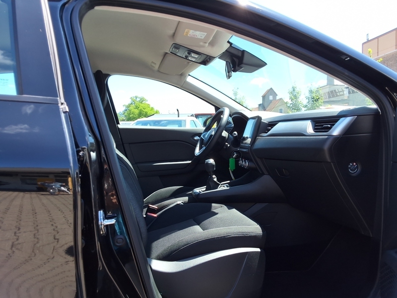Fahrzeugabbildung Captur EXPERIENCE TCe 100 Bild 11 von 16