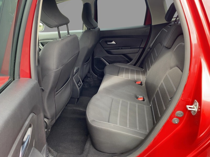 Fahrzeugabbildung Duster Prestige TCe 130 2WD Bild 8 von 19