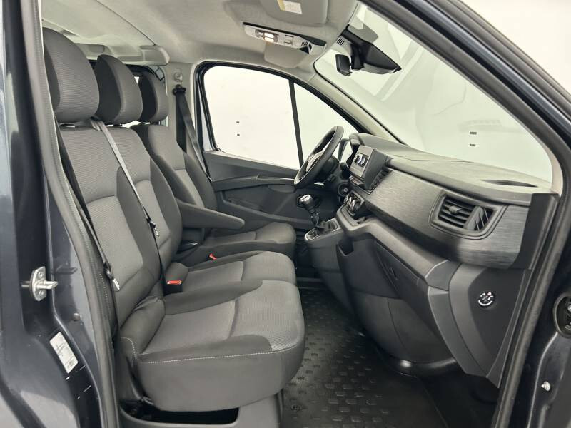 Renault Trafic Combi