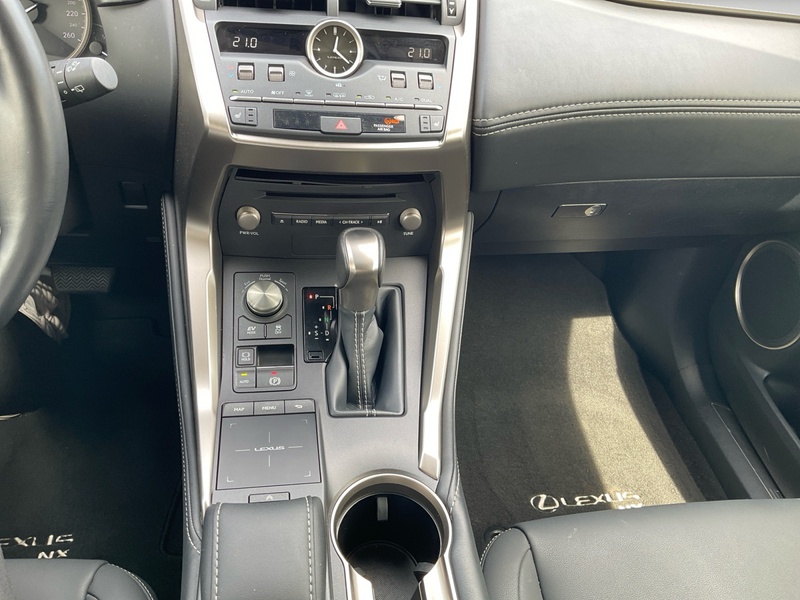 Lexus NX 300