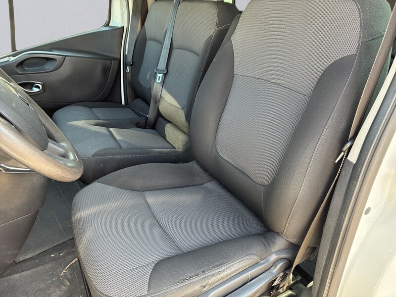 Renault Trafic Combi