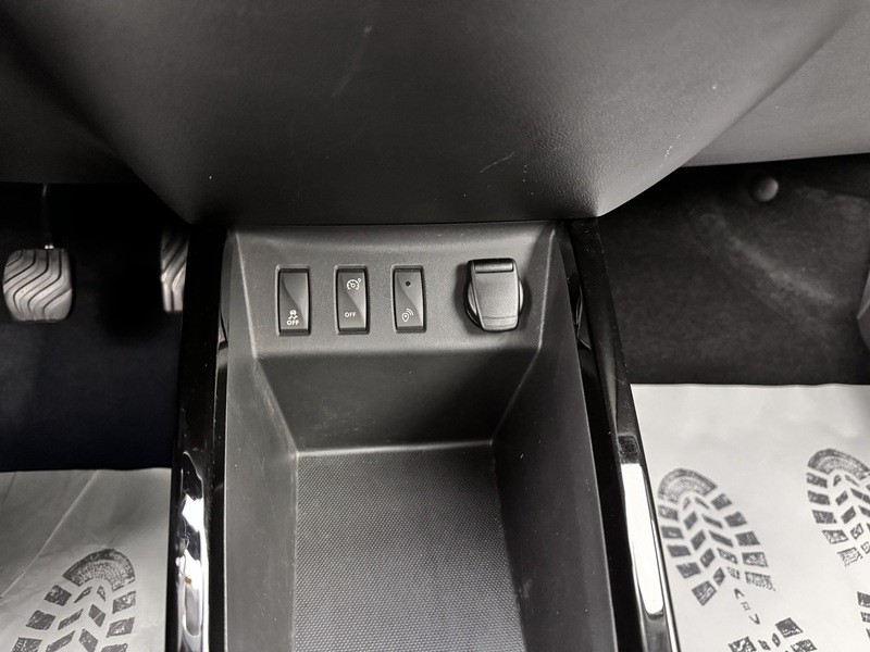 Fahrzeugabbildung Spring CCS+NAVI+RFK Bild 19 von 20