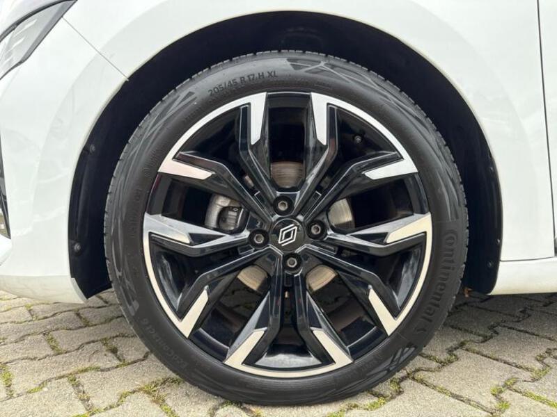 Fahrzeugabbildung Clio Techno Bild 13 von 15