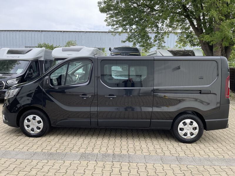 Fahrzeugabbildung Trafic DoKa L2H1 Komfort 3,0t Blue dCi 150 PS Bild 25 von 43