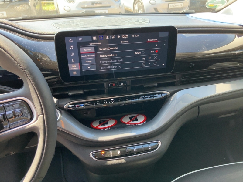 Fahrzeugabbildung Clio Allwetter*Klima*Carplay Bild 11 von 19