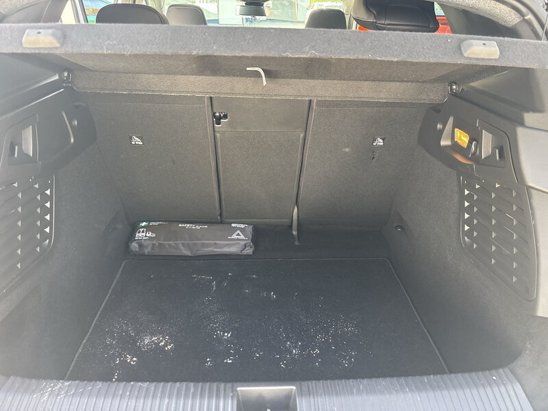 Fahrzeugabbildung Scenic E-TECH 100% ele Esprit Alpine 220 Long Range Bild 4 von 10
