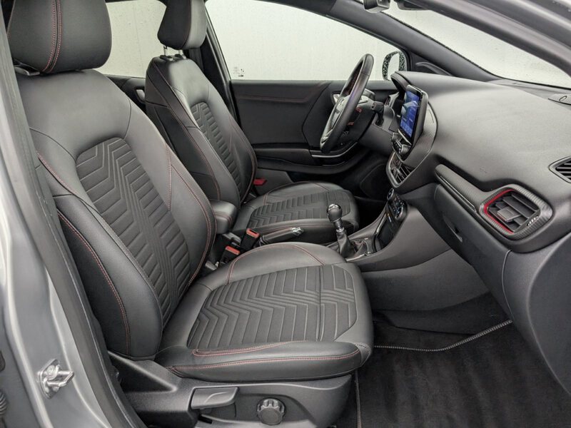 Fahrzeugabbildung Puma 1.0 EcoBoost MHEV ST-Line X Schiebedach Bild 14 von 42
