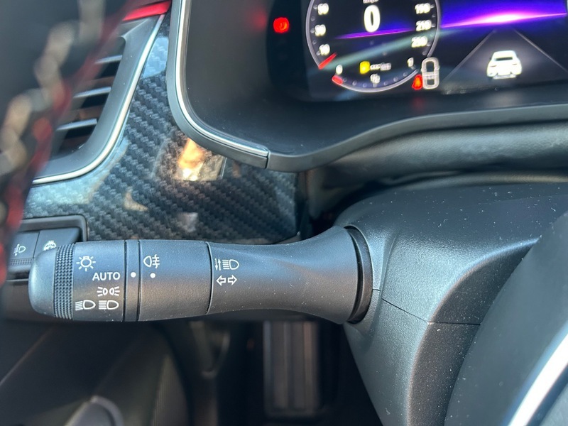 Fahrzeugabbildung Arkana TCe 160 Mild-Hybrid R.S. Line Fast Track Bild 30 von 50