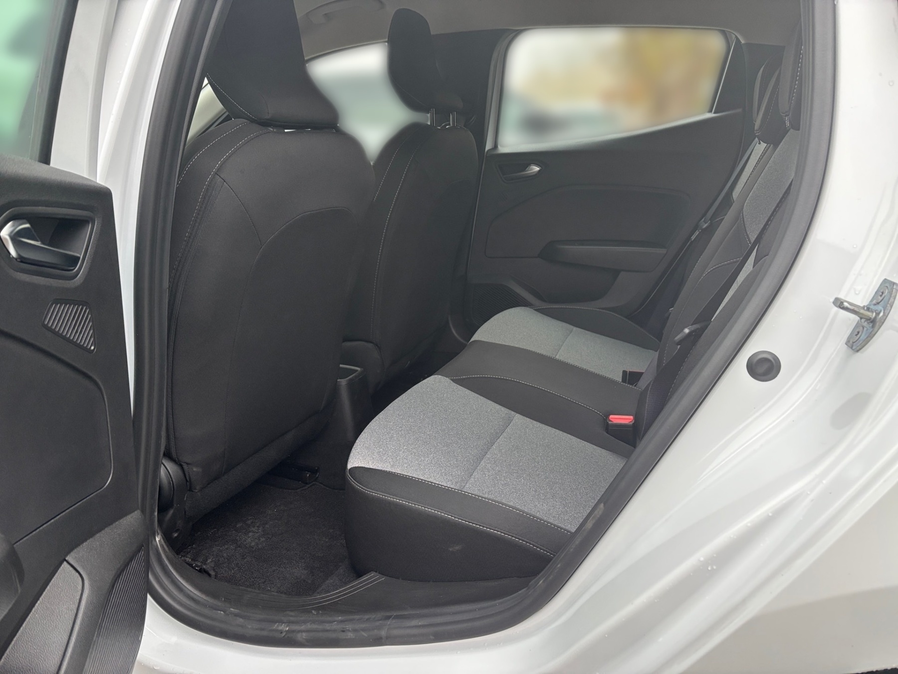 Renault Clio – Bild 12