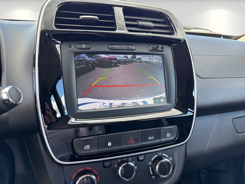 Fahrzeugabbildung Spring Navi-Kamera-2xLadekabel Bild 11 von 17