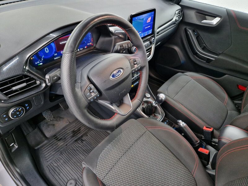 Fahrzeugabbildung Puma 1.0 EcoBoost MHEV ST-Line Winterpaket Bild 31 von 32