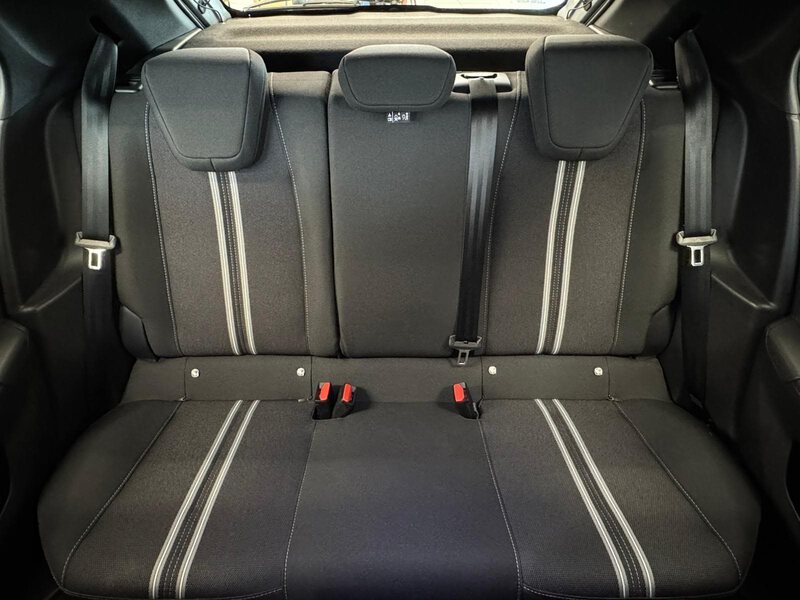 Fahrzeugabbildung Corsa 1.2 Turbo GS Kamera Klima CarPlay Bild 13 von 33