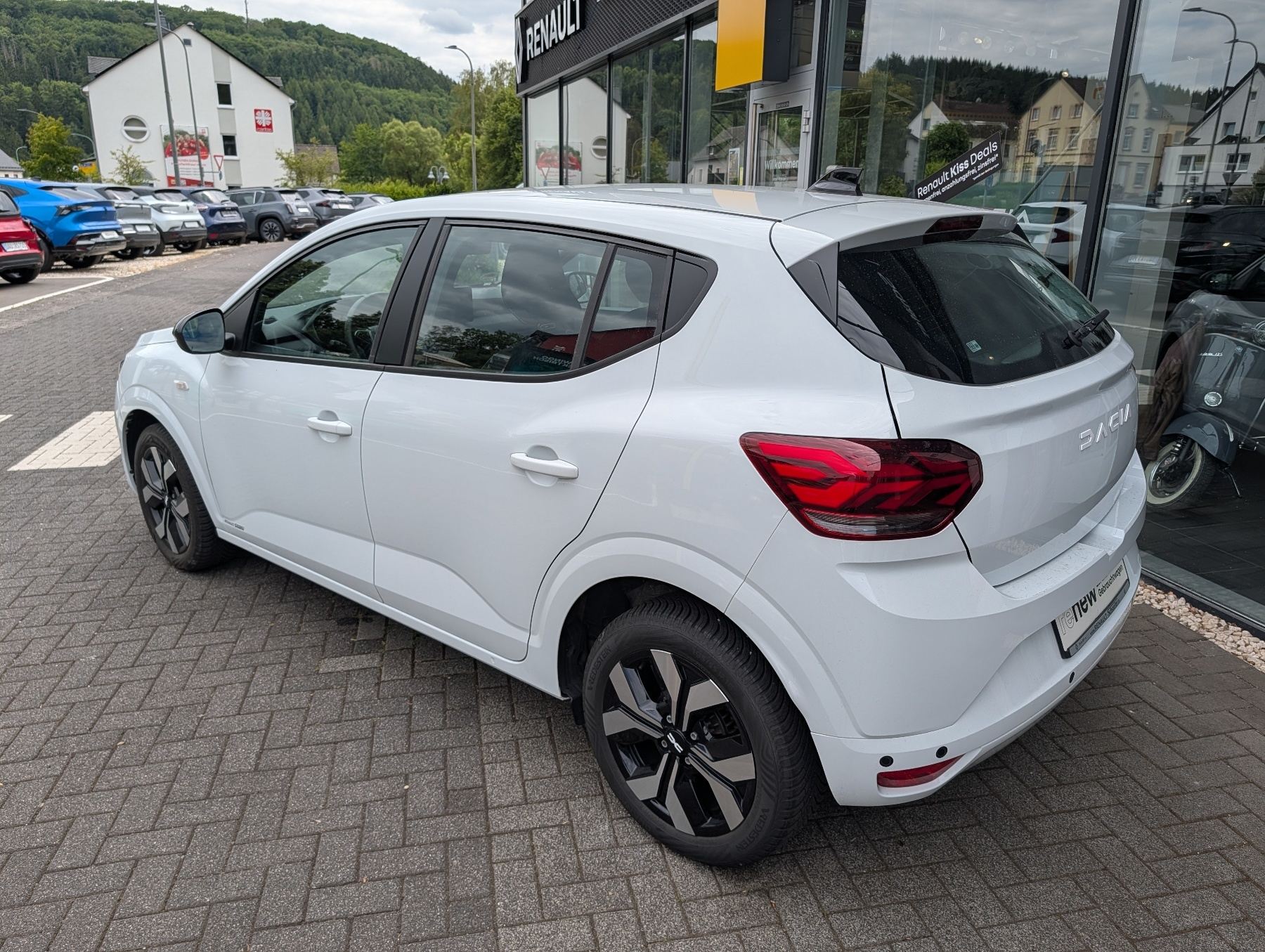 Dacia Sandero – Bild 2