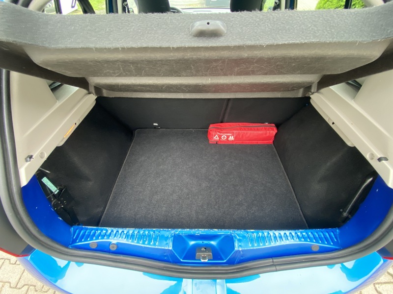 Fahrzeugabbildung Sandero Stepway Bild 7 von 19