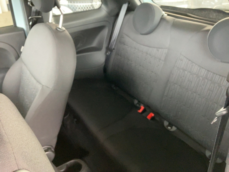 Fahrzeugabbildung 500 1.0 70PS Klima DAB+ Carplay Alufelgen Bild 8 von 20