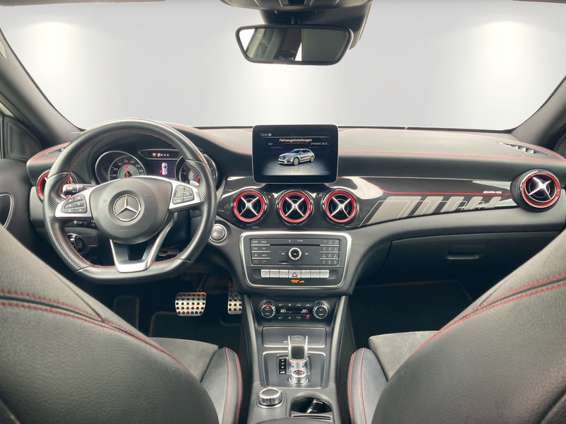 Mercedes-Benz GLA 45 AMG