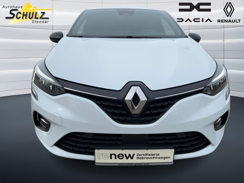 Fahrzeugabbildung Clio INTENS E-TECH 140 Bild 5 von 16