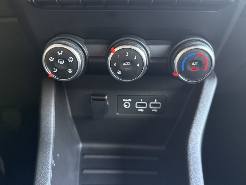 Fahrzeugabbildung Clio *GJR*PDC Bild 19 von 25
