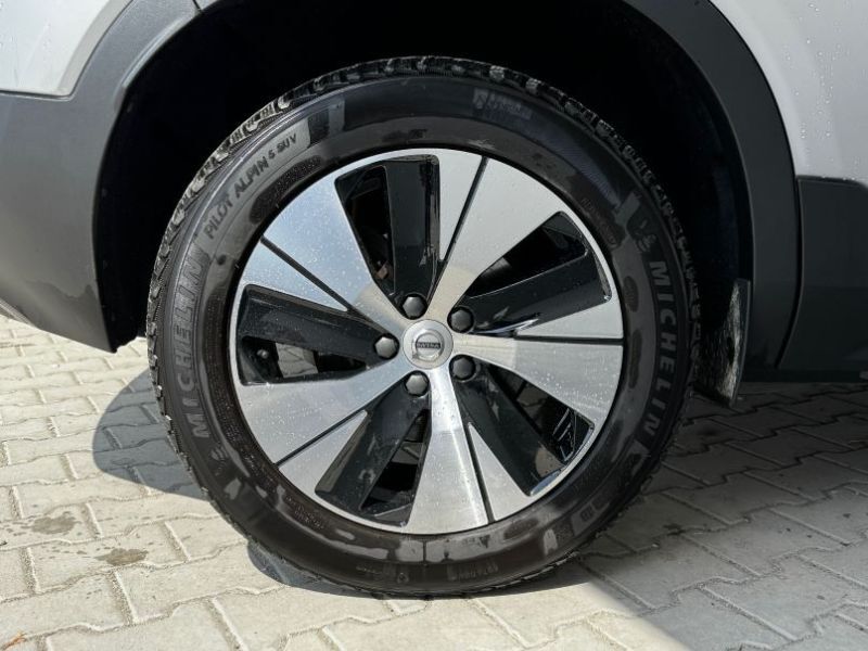 VOLVO XC40 2023 — imagine 33