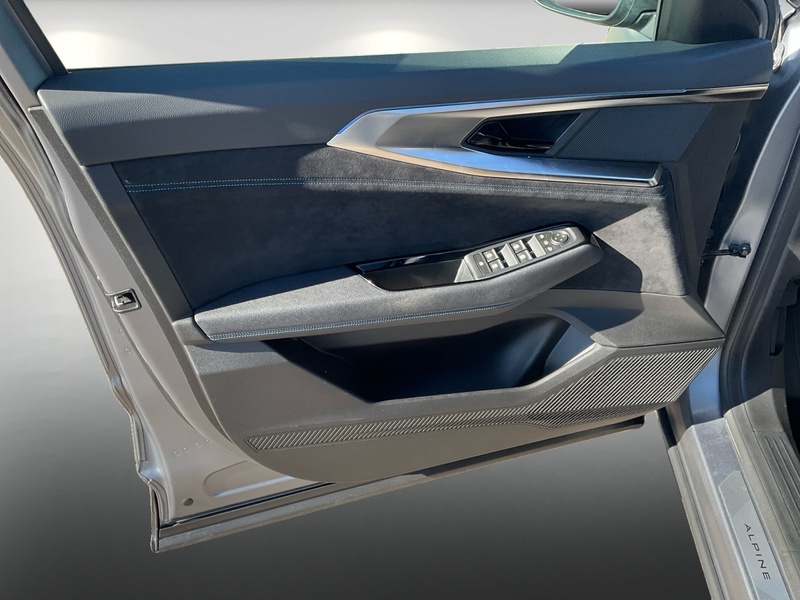 Fahrzeugabbildung Austral Techno Esprit Alpine Mild Hybrid 160 Bild 14 von 17
