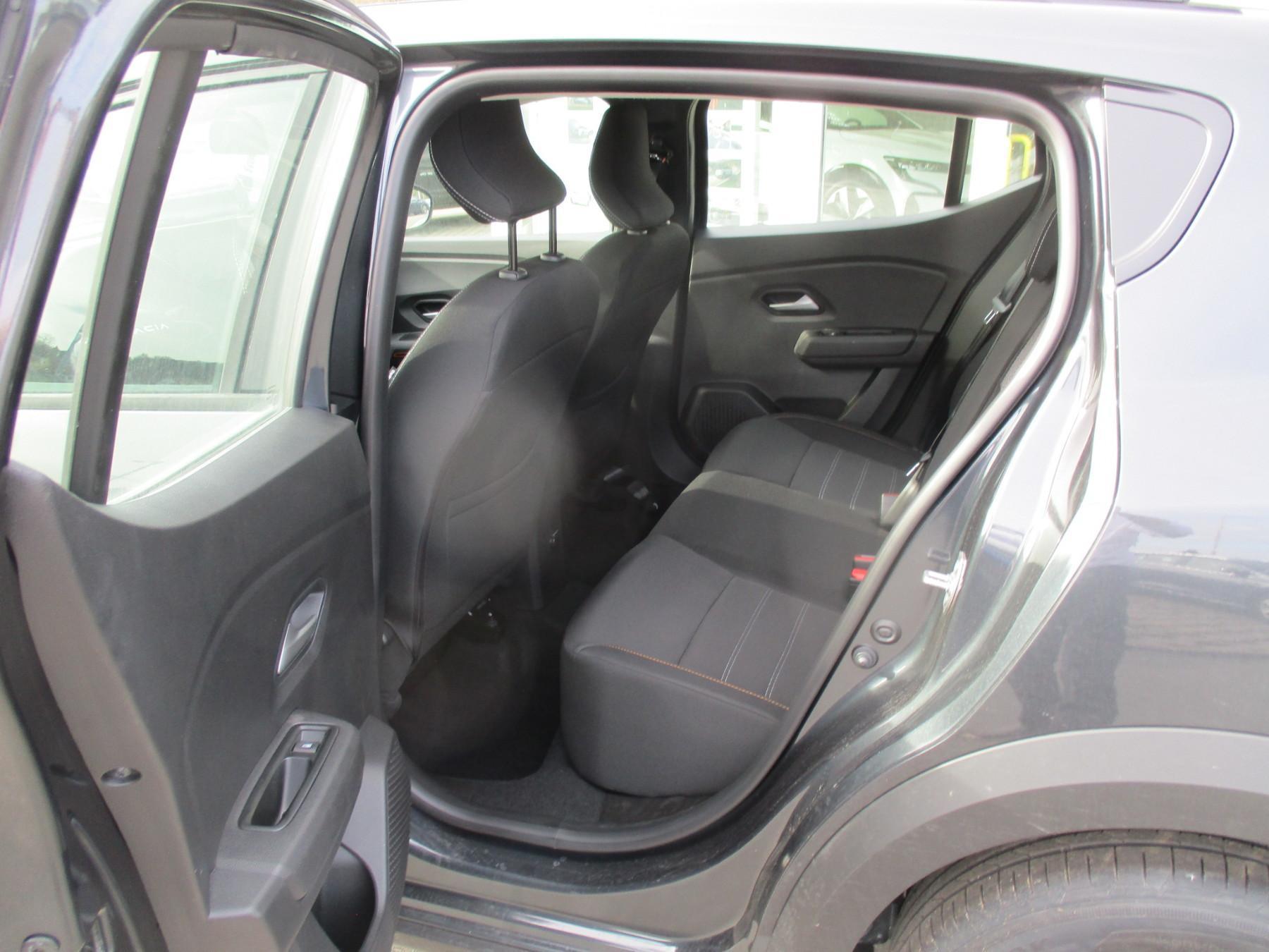 Dacia Sandero – Bild 8