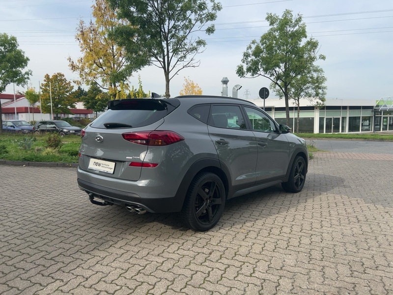 Fahrzeugabbildung TUCSON 1.6 Premium 4WD *AHK,PDC,SHZ* Bild 4 von 15