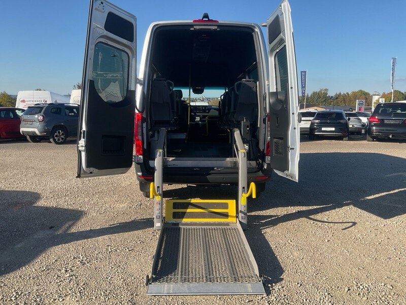 Fahrzeugabbildung Sprinter HKb 314 CDI RWD/Kamera/Beh.Rampe Bild 6 von 17