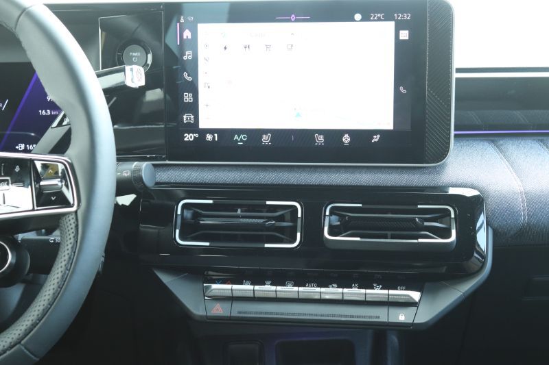 RENAULT 5 2025 — imagine 24