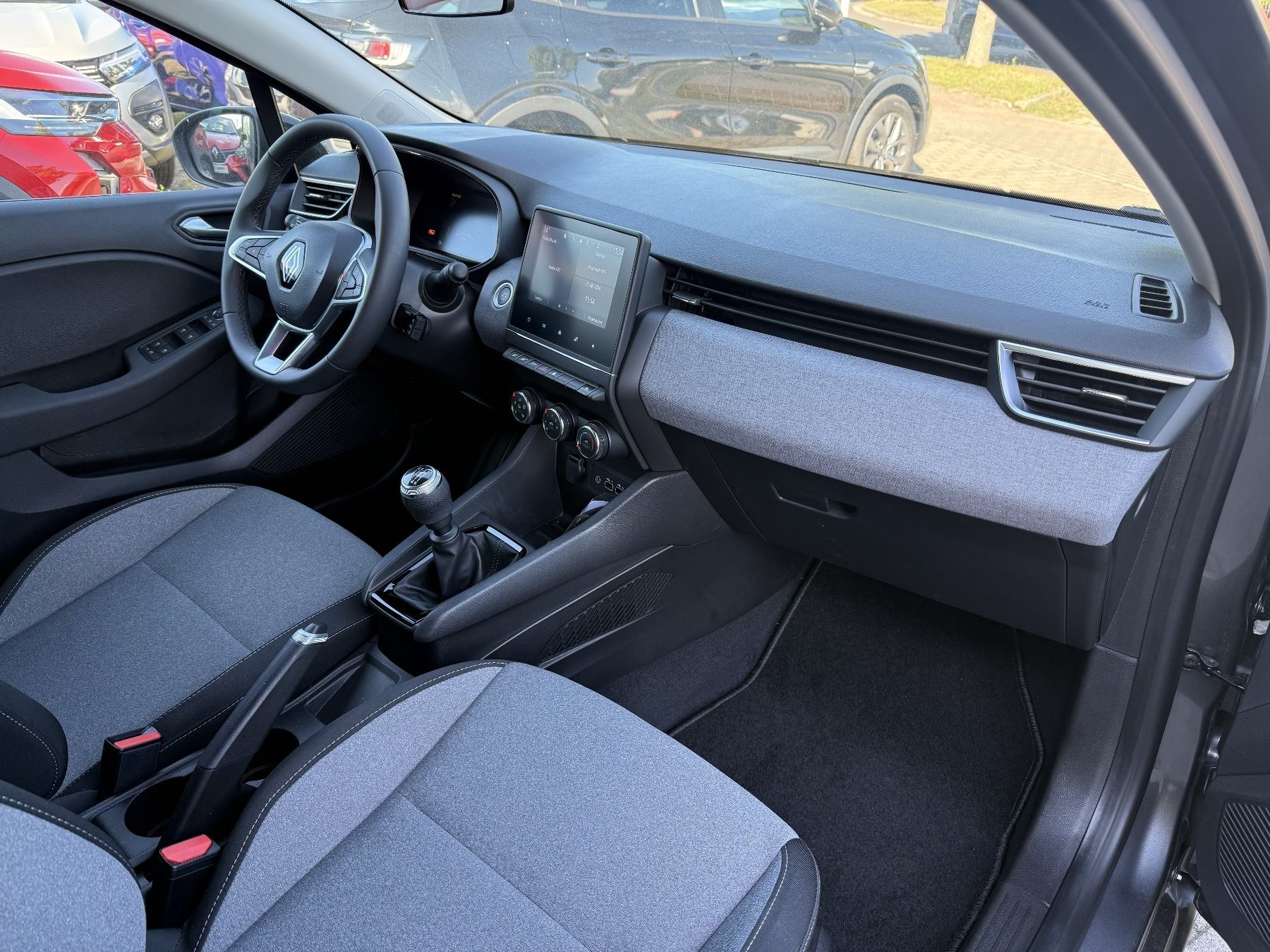 Renault Clio – Bild 8