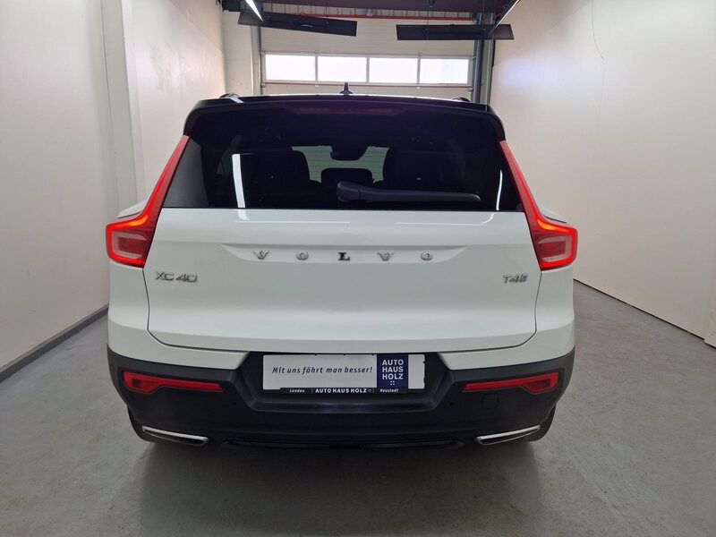Fahrzeugabbildung XC40 R-Design Automatik SHZ LED Bild 3 von 27