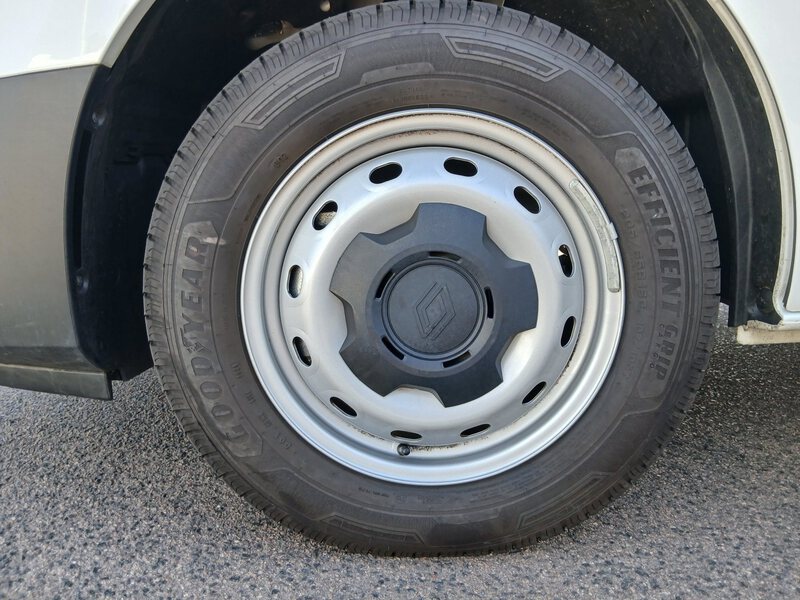 Fahrzeugabbildung Trafic 2.0 BLUE dCi 130 L1H1 2,8t Komfort Bild 25 von 46