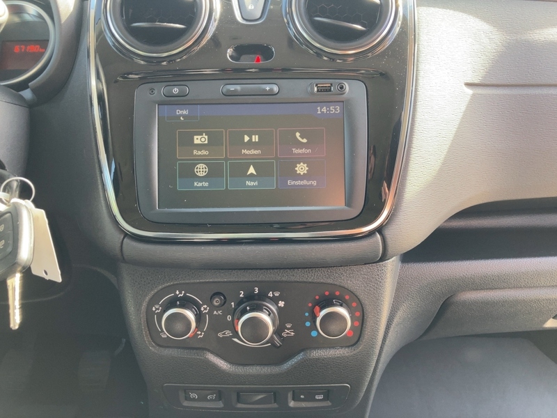 Fahrzeugabbildung Lodgy Stepway Plus 1.5 BLUE dCi 115 Bild 11 von 15