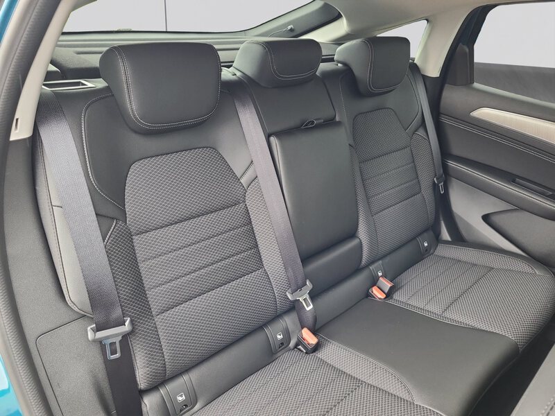 Fahrzeugabbildung Arkana TECHNO E-TECH Hybrid 145*KAM*NAVI*SHZ* Bild 8 von 15