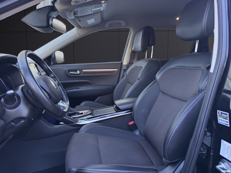 Fahrzeugabbildung Koleos Allrad Navi Rückfahrkamera Bild 10 von 15