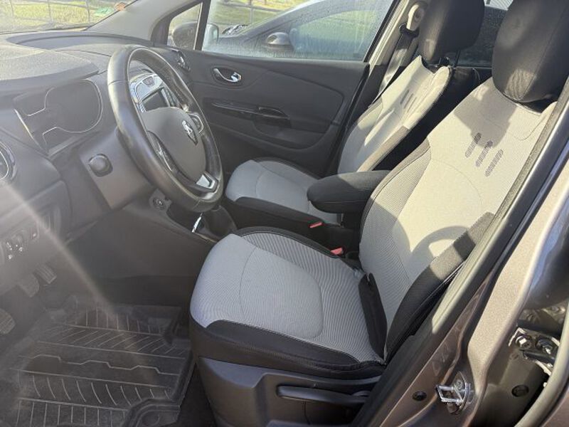 Fahrzeugabbildung Captur Intens ENERGY TCe 90 Bild 3 von 6