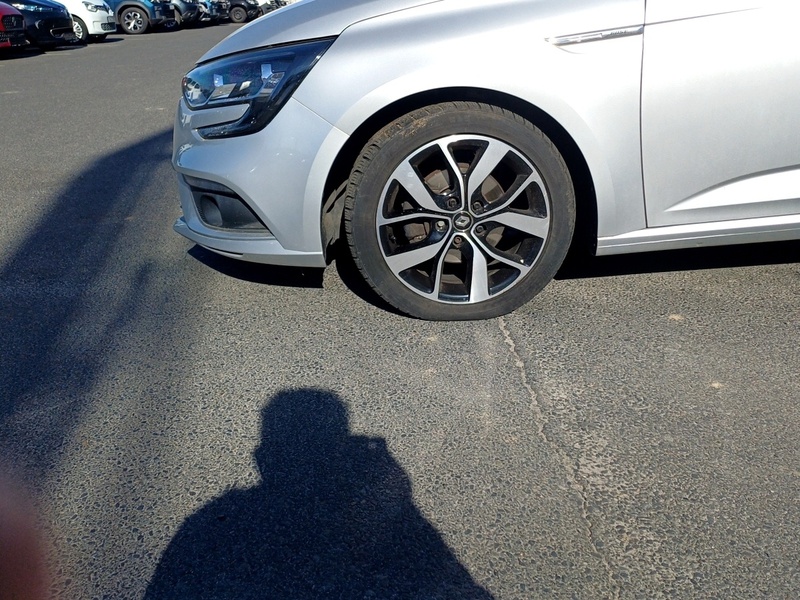 Fahrzeugabbildung Megane IV Grandtour BOSE-Edition Bild 7 von 17