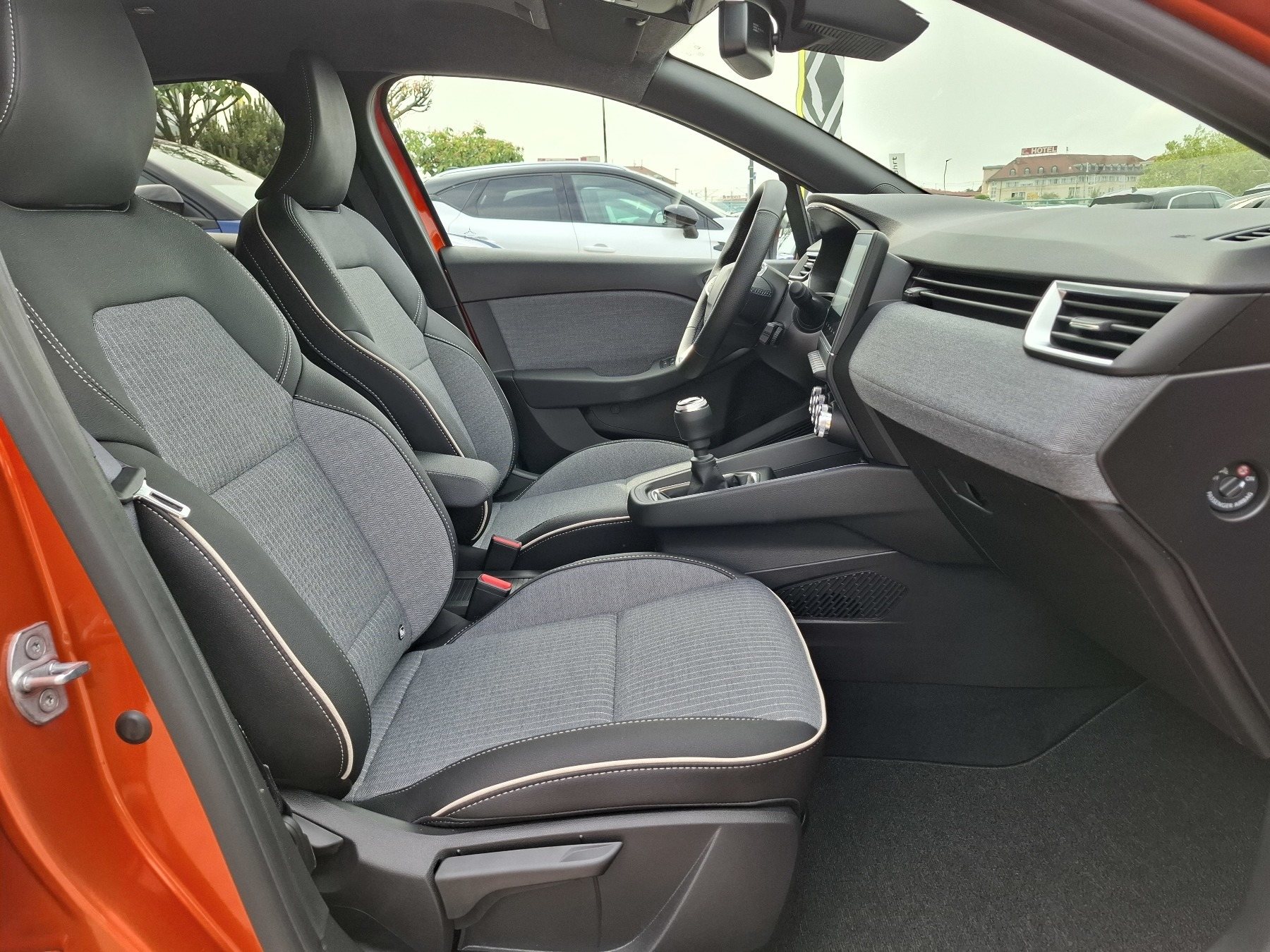 Renault Clio – Bild 12