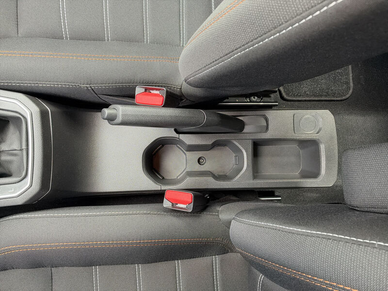 Fahrzeugabbildung Sandero PDC Klima Bild 15 von 20