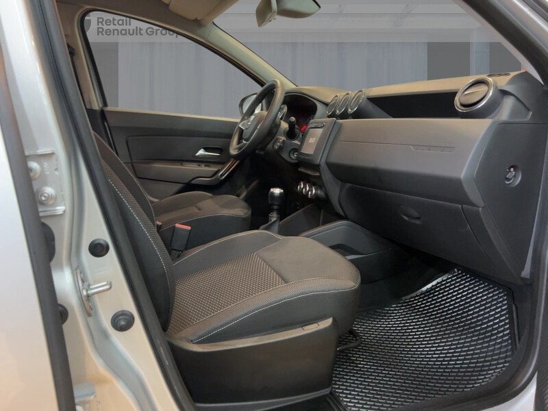 Fahrzeugabbildung Duster Kamera Klima Bild 8 von 17