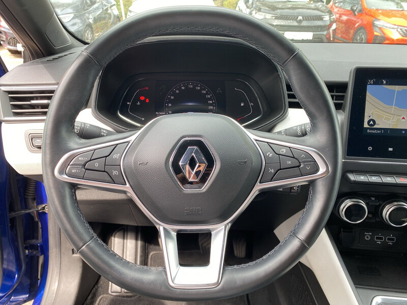 Fahrzeugabbildung Clio Scheckheft Navi Sitzheizung  Bild 19 von 20