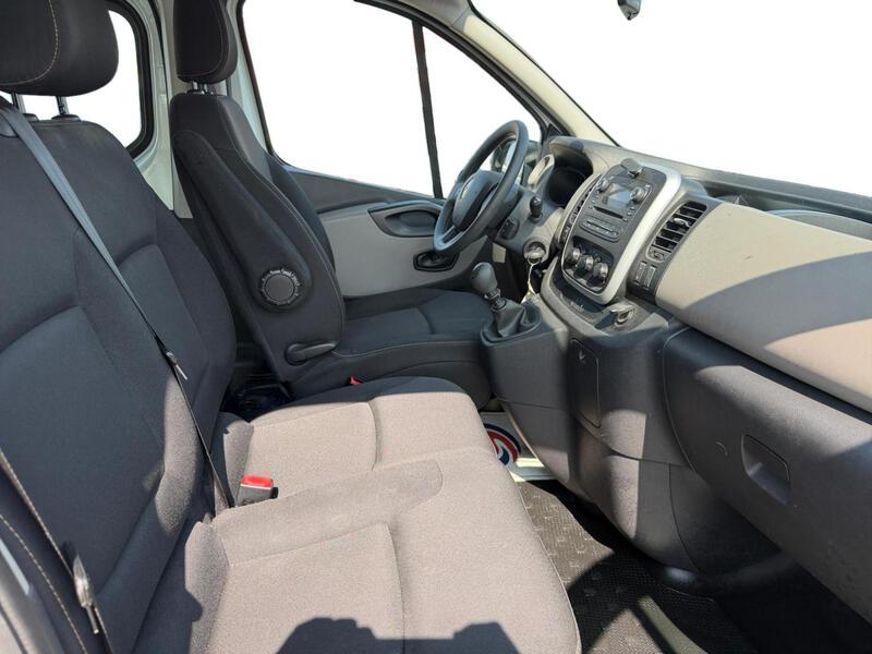 Renault Trafic Combi