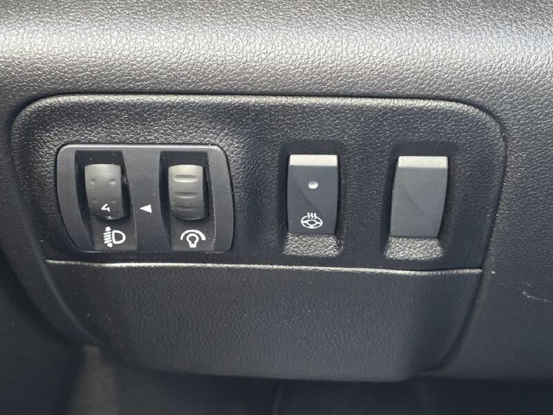 Fahrzeugabbildung Megane IV INTENS TCe 140 Bild 14 von 20