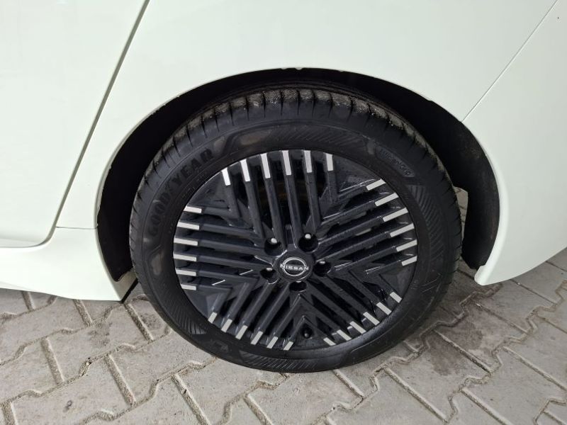 NISSAN Leaf 0 — imagine 8