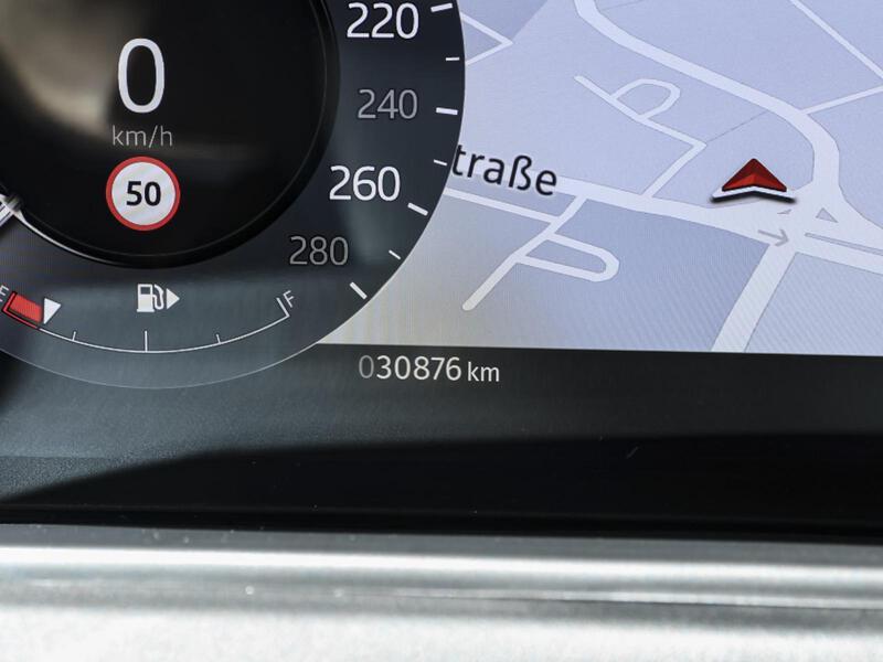 Fahrzeugabbildung Range Rover Velar PANO HUD Bild 15 von 15