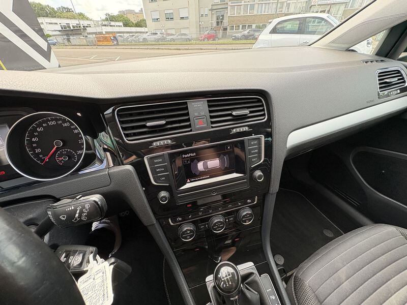 VW Golf