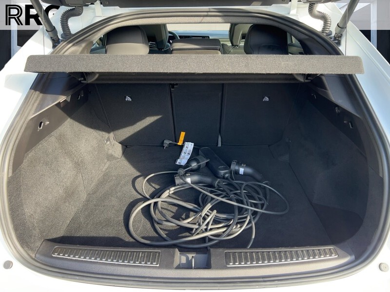 Fahrzeugabbildung Rafale 1.2 Plug-in Hybrid Atelier Alpine 300 Bild 19 von 30