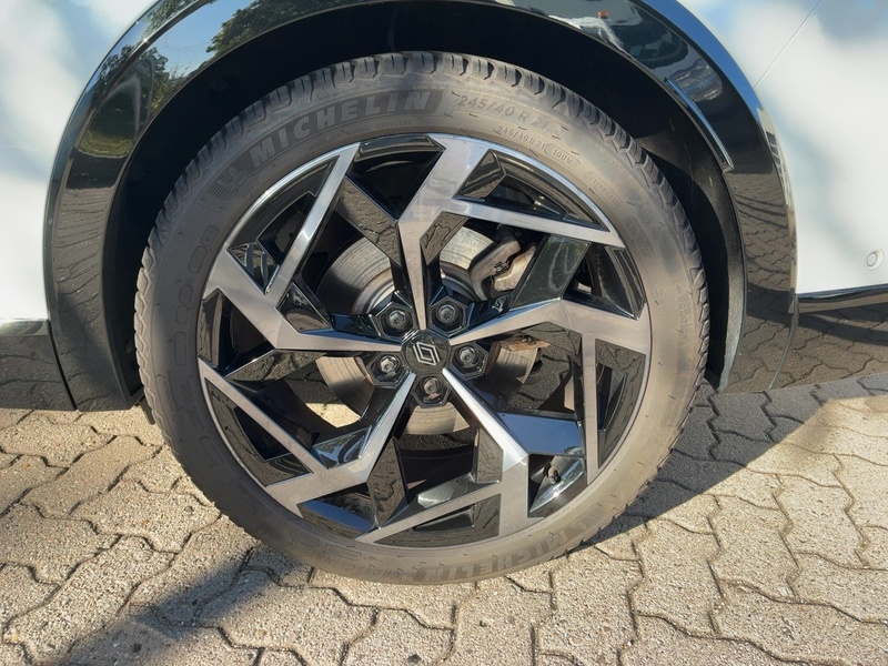 Fahrzeugabbildung Rafale Atelier Alpine Plug-in Hybrid 300 4x4*GJR Bild 7 von 15