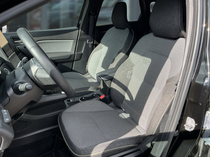 Fahrzeugabbildung Captur Wi-Pak,RF-Kam. Bild 12 von 25